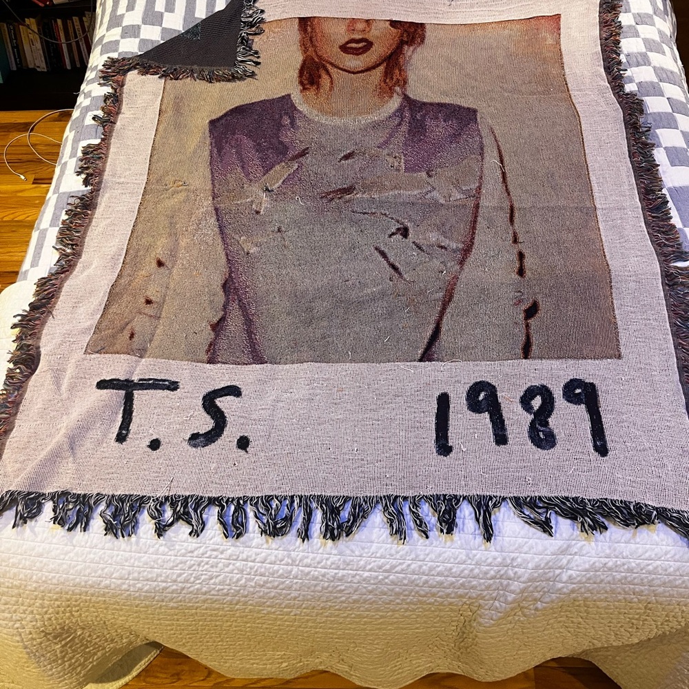 Official Taylor Swift 1989 Woven Throw Blanket
